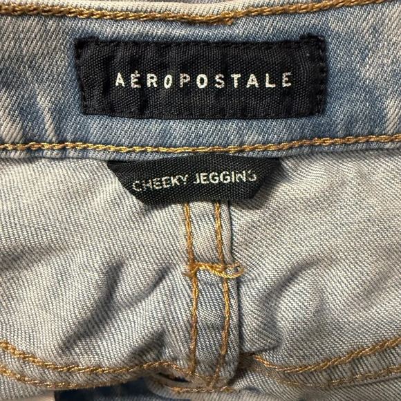 Aeropostale stretchy Cheeky jeggings distressed light blue denim Size 8 - Picture 7 of 8